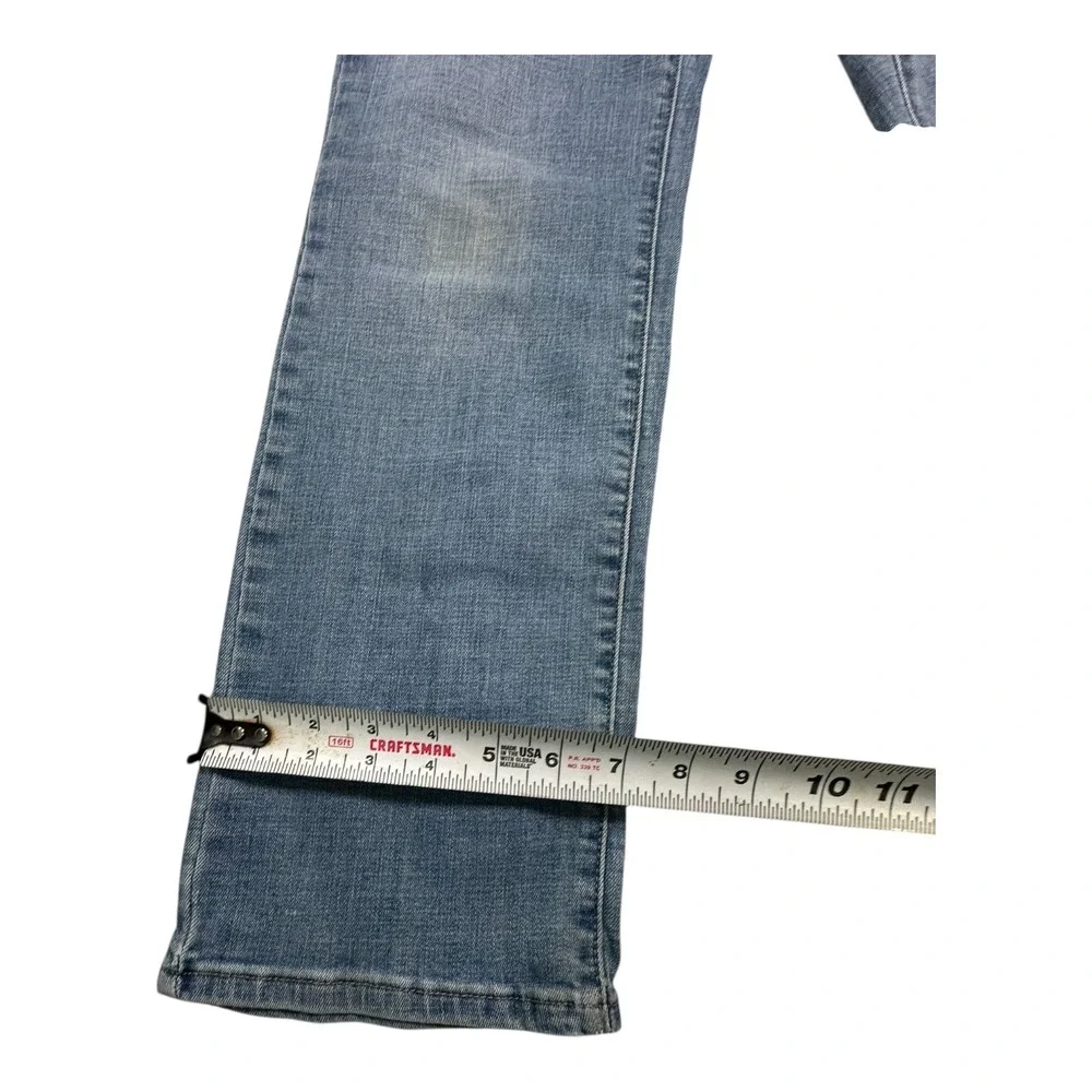Levi's 721 Slimming Straight Jeans Medium Wash‎ Women's Size 29x30